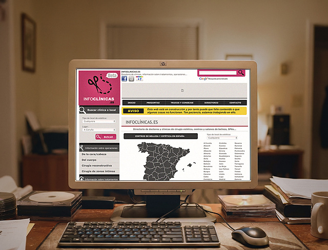 Picture of a computer showing the long-abandoned website "infoclinicas.es"