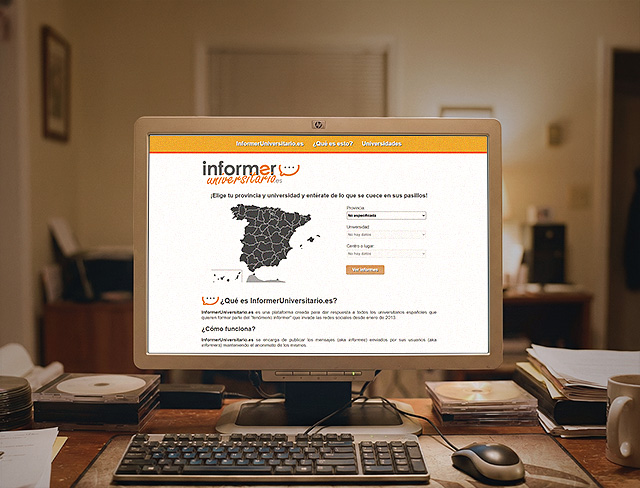 Picture of a computer showing the long-abandoned website "informeruniversitario.es"