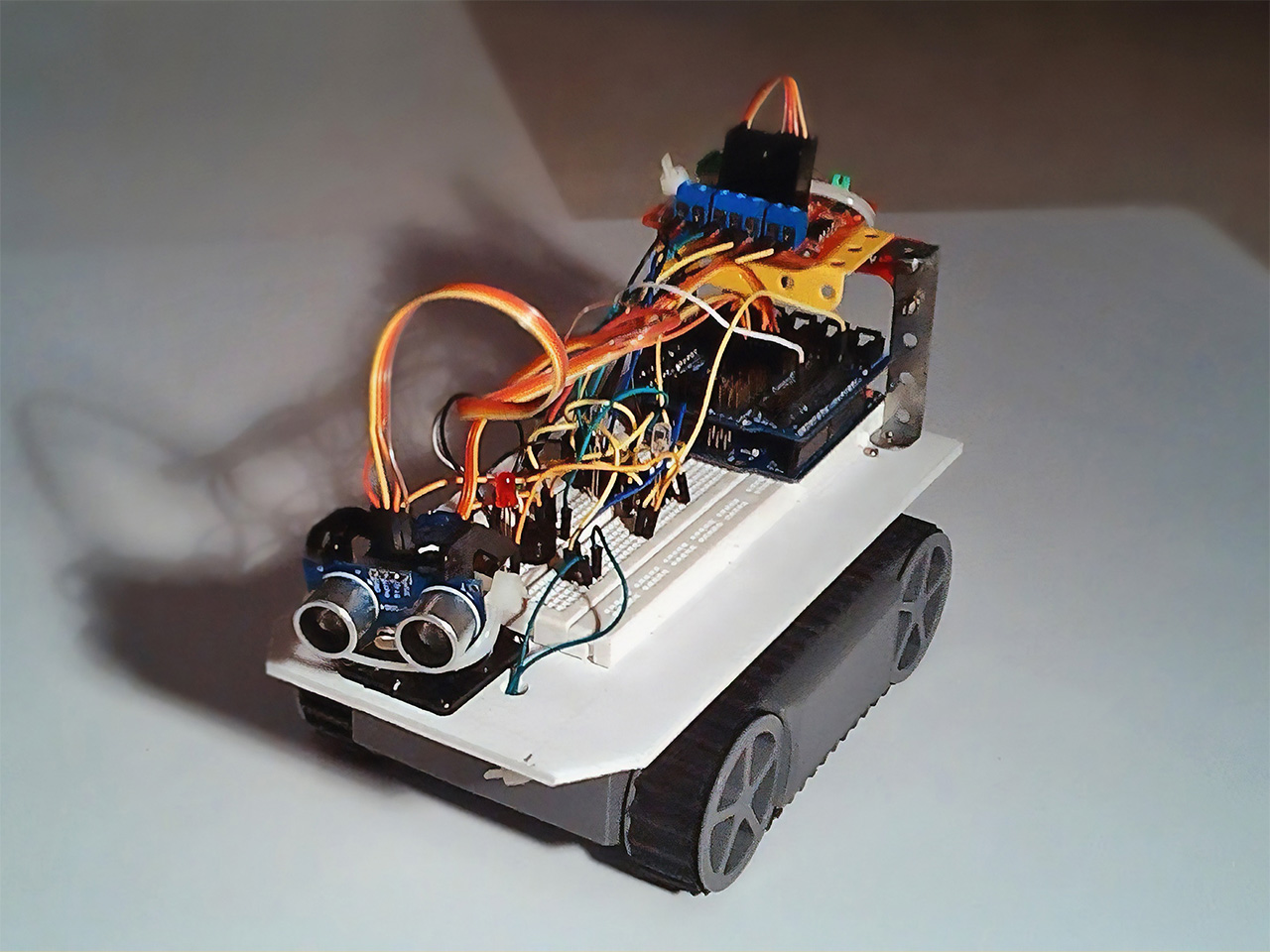 Picture of the explorer robot "Pancho"